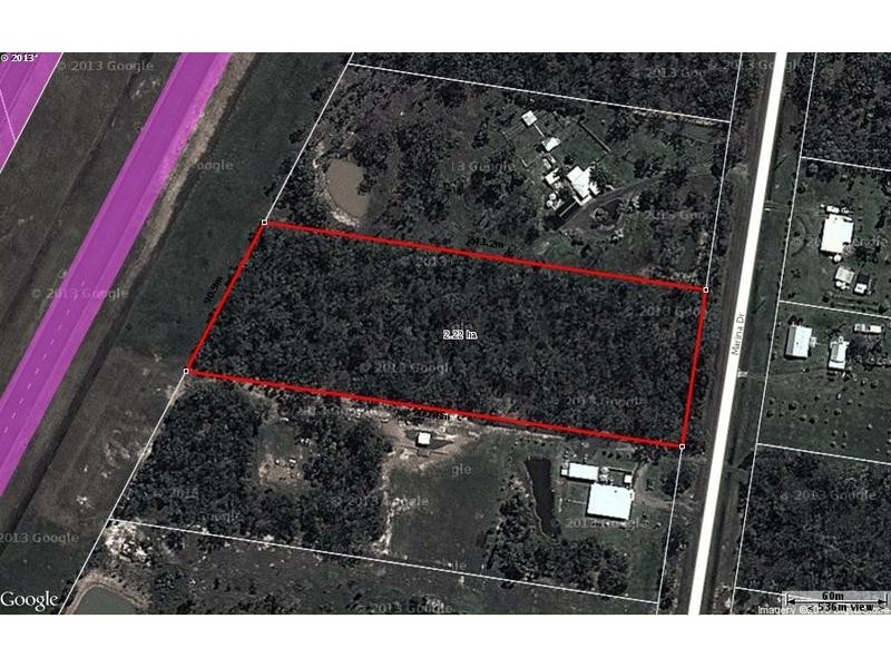 33 MARINA DR, Pacific Haven QLD 4659