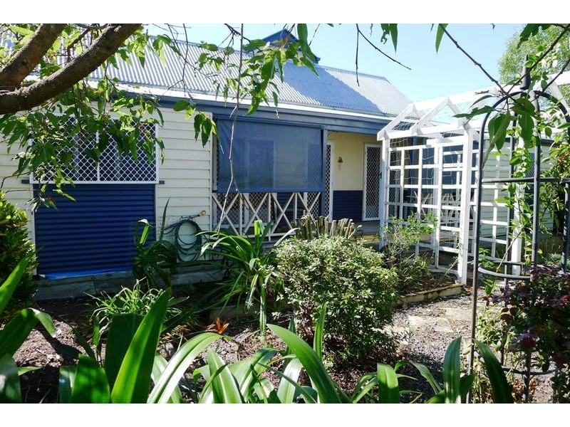 67 Thomas Street, Howard QLD 4659