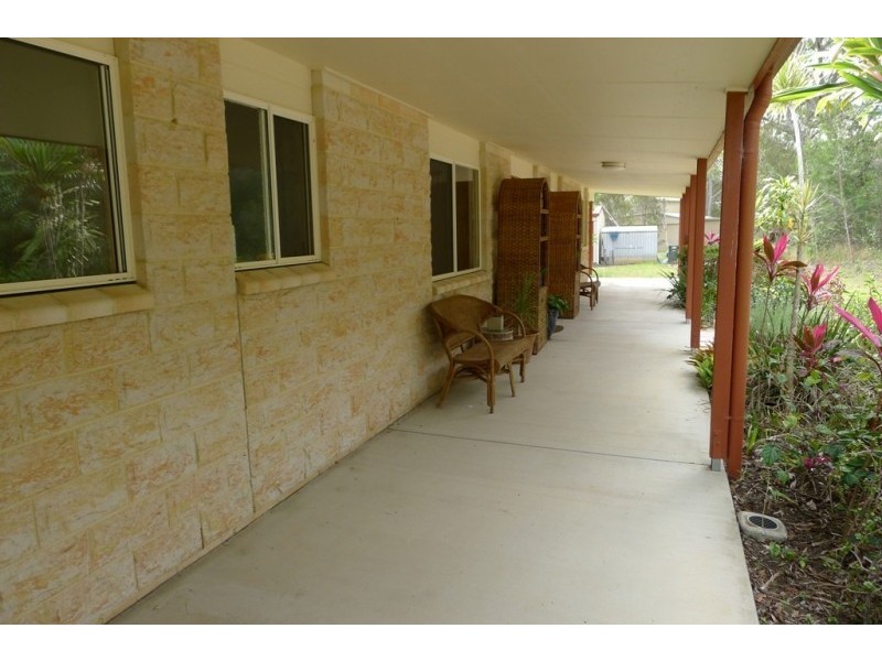 18 Island Close, Pacific Haven QLD 4659