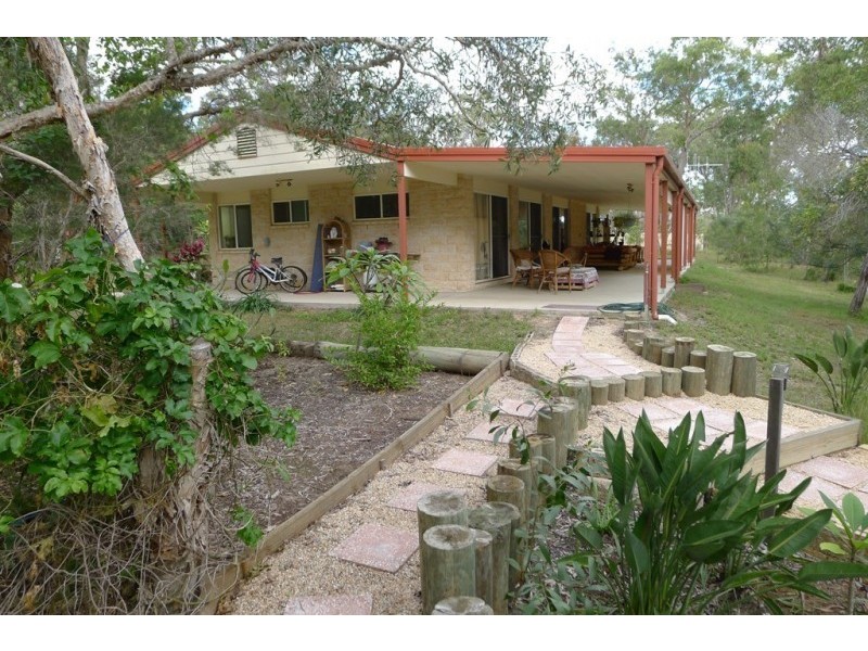 18 Island Close, Pacific Haven QLD 4659