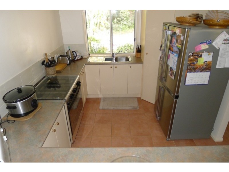 18 Island Close, Pacific Haven QLD 4659