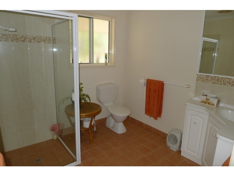 18 Island Close, Pacific Haven QLD 4659