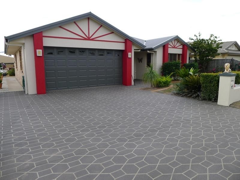 17 Noeme St, Burrum Heads QLD 4659