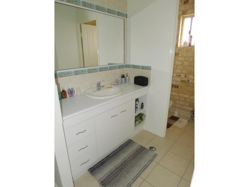 17 Noeme St, Burrum Heads QLD 4659