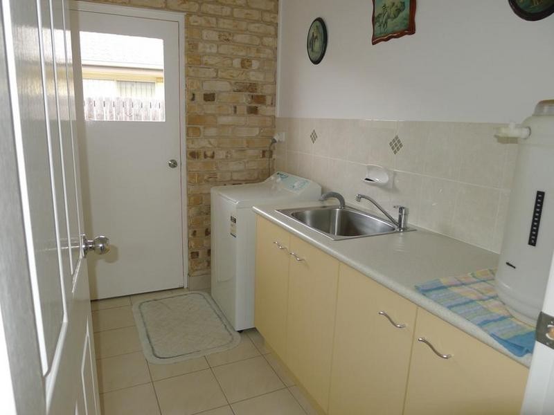 17 Noeme St, Burrum Heads QLD 4659