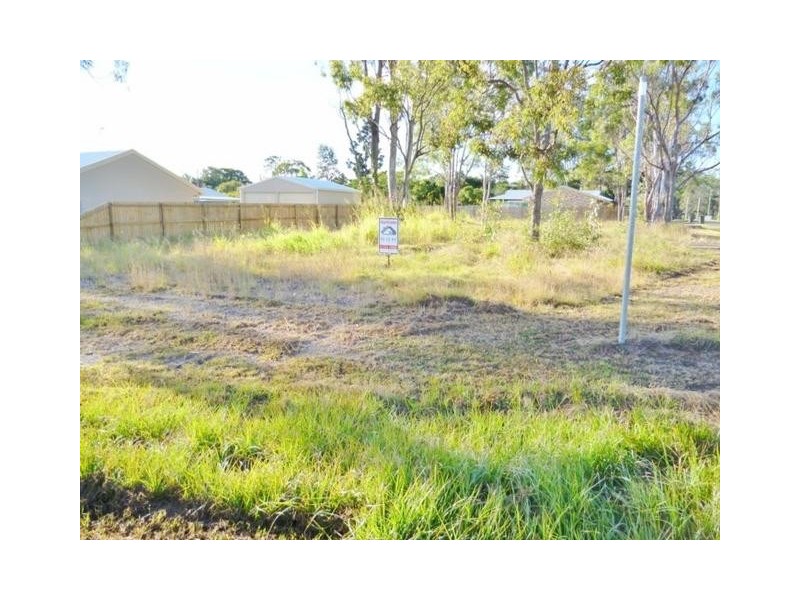 42 James Street, Howard QLD 4659