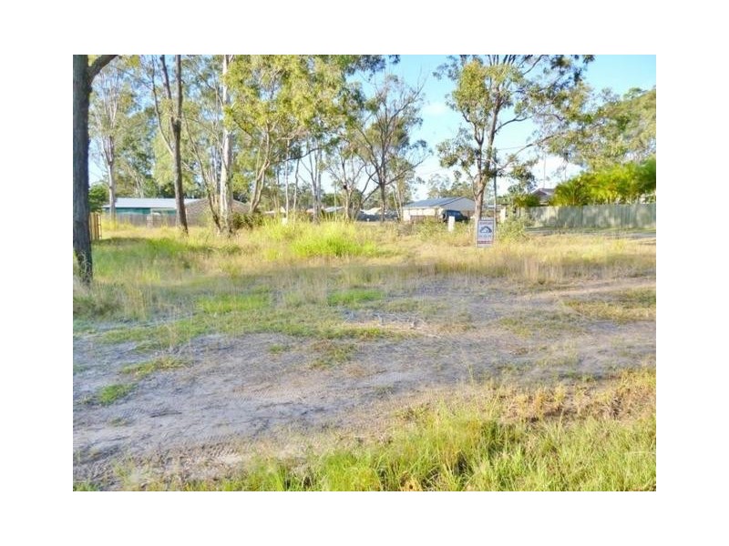 42 James Street, Howard QLD 4659