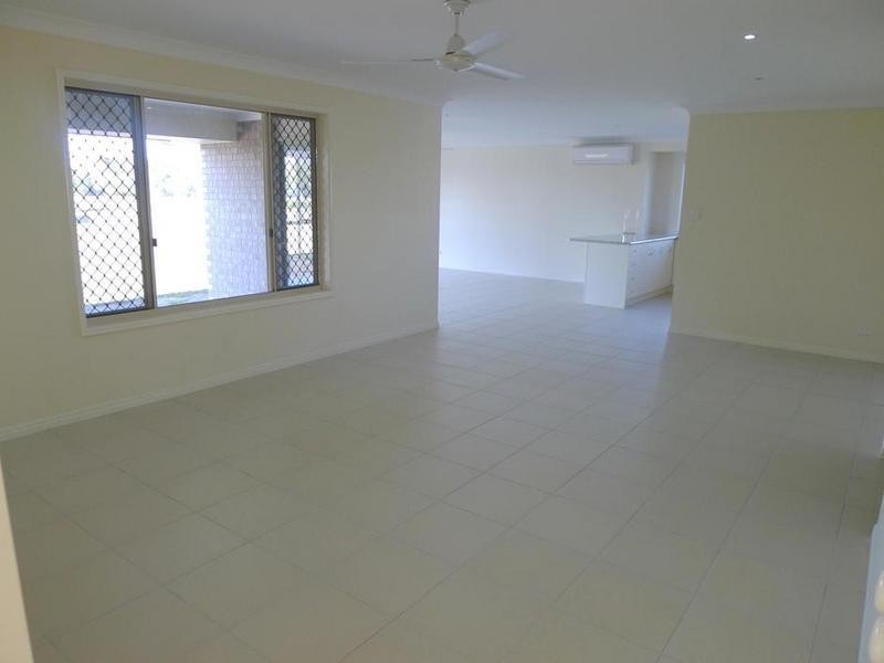 39 Barramundi Dr, Burrum Heads QLD 4659