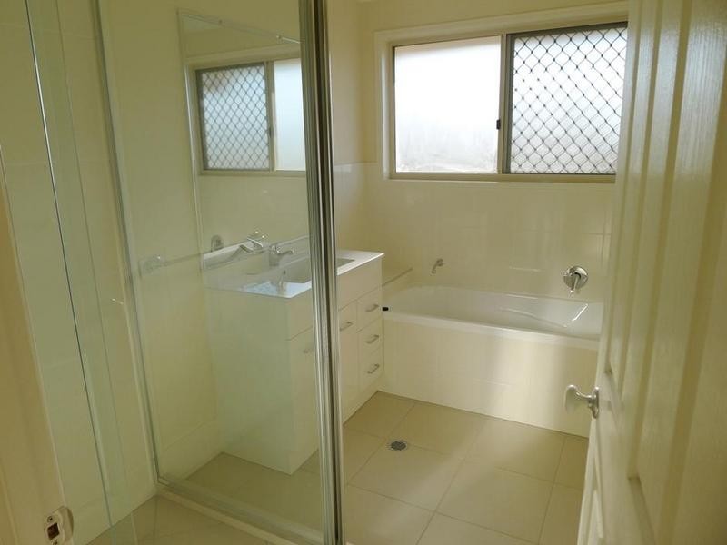 39 Barramundi Dr, Burrum Heads QLD 4659