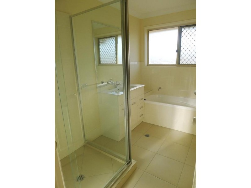 39 Barramundi Dr, Burrum Heads QLD 4659
