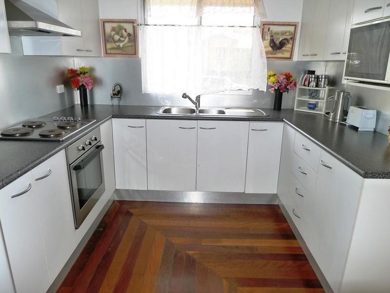 42-44 Hurley St, Howard QLD 4659