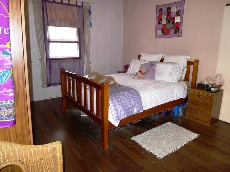 42-44 Hurley St, Howard QLD 4659