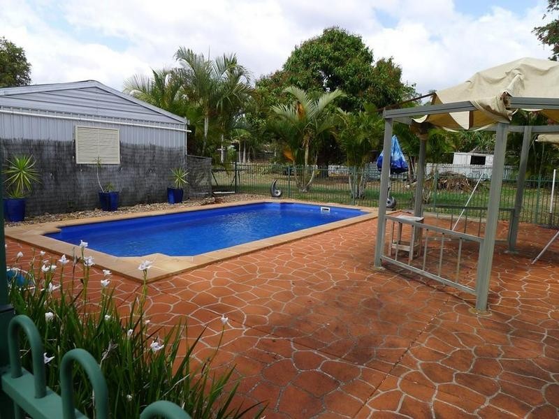 42-44 Hurley St, Howard QLD 4659