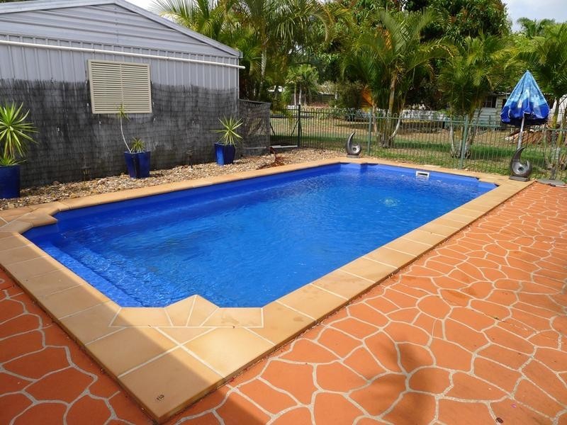 42-44 Hurley St, Howard QLD 4659