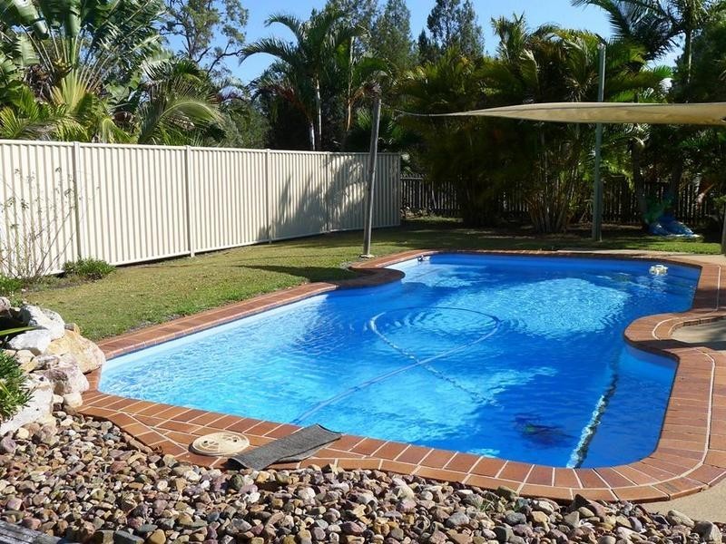 35 Kent Pde, Torbanlea QLD 4662