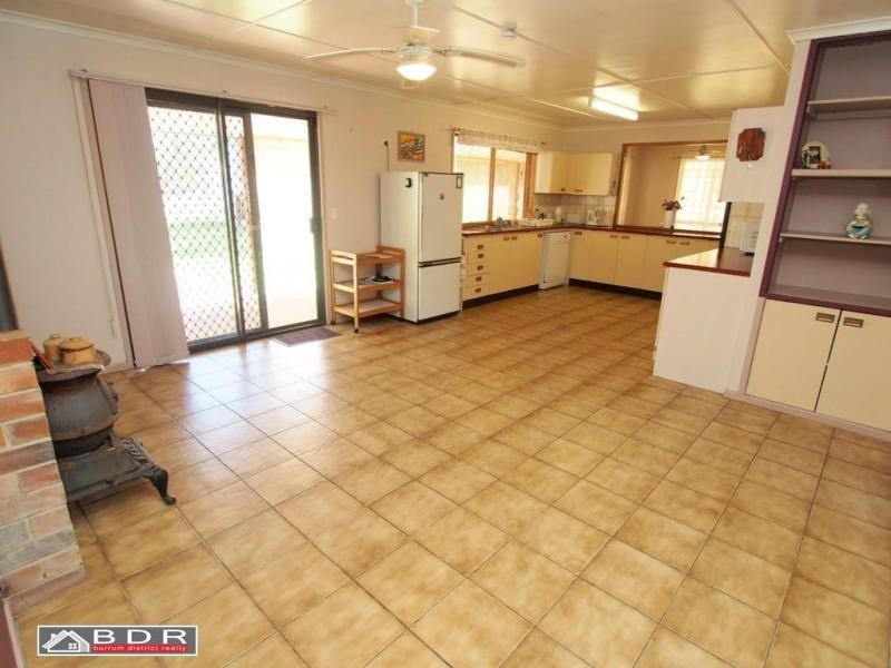 72 Hunter St, Torbanlea QLD 4662