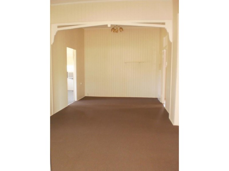12 Hunter Street, Torbanlea QLD 4662