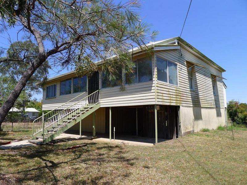 12 Hunter Street, Torbanlea QLD 4662