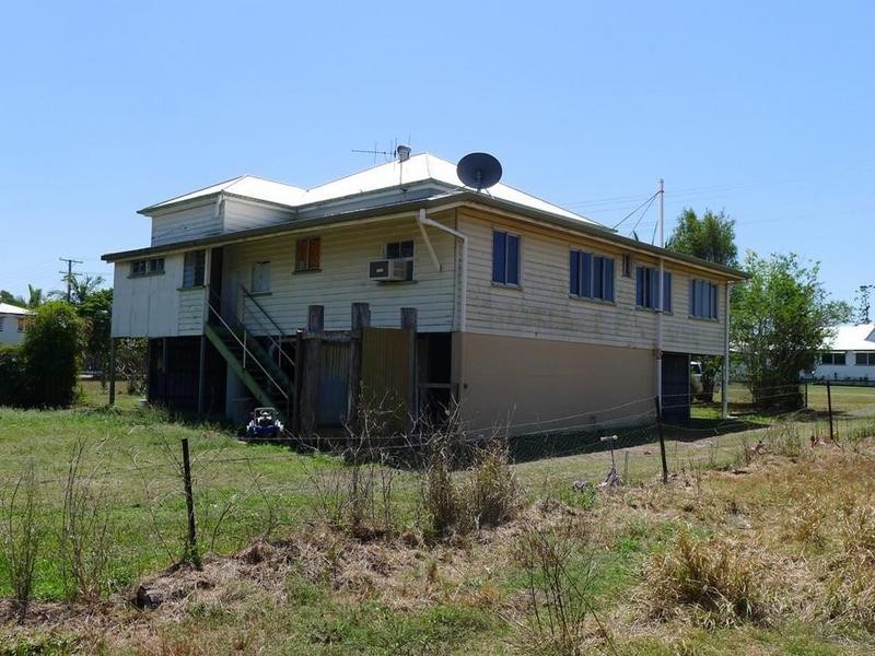 12 Hunter Street, Torbanlea QLD 4662