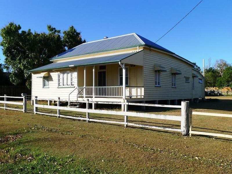 65 Watkins St, Howard QLD 4659