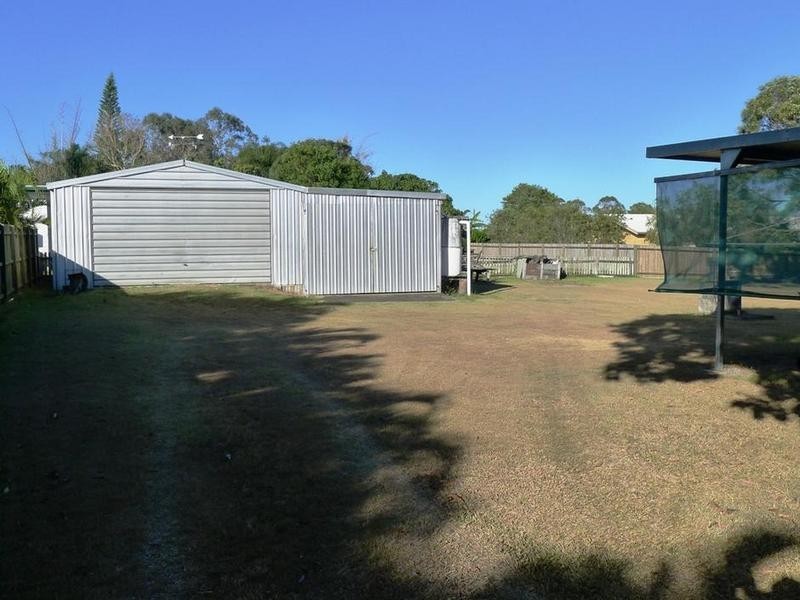 65 Watkins St, Howard QLD 4659