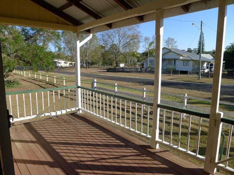 65 Watkins St, Howard QLD 4659