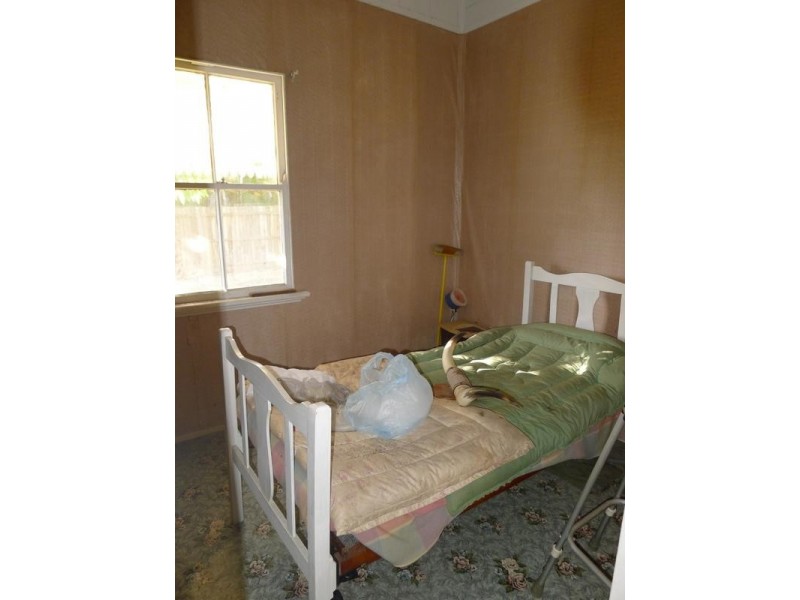 65 Watkins St, Howard QLD 4659