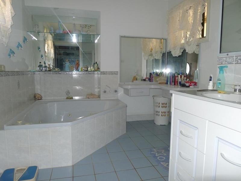 22 Kent St, Torbanlea QLD 4662
