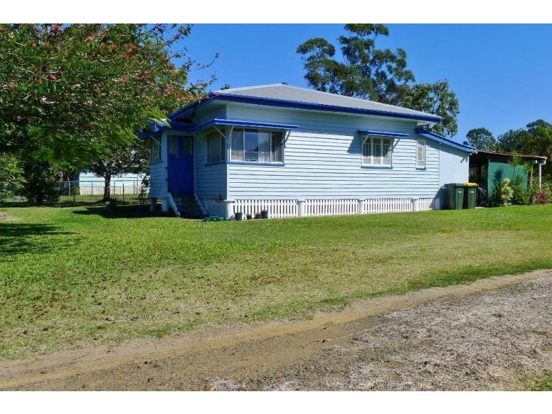 6 Martha St, Howard QLD 4659