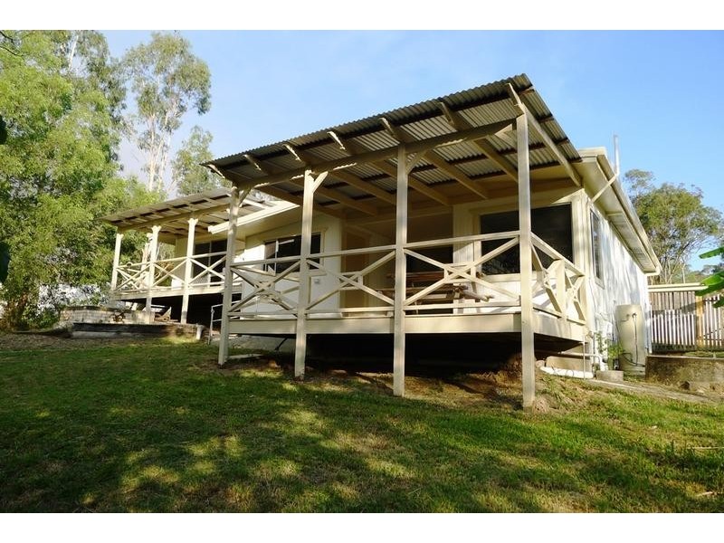 6 Newcastle Street, Burrum Town QLD 4659