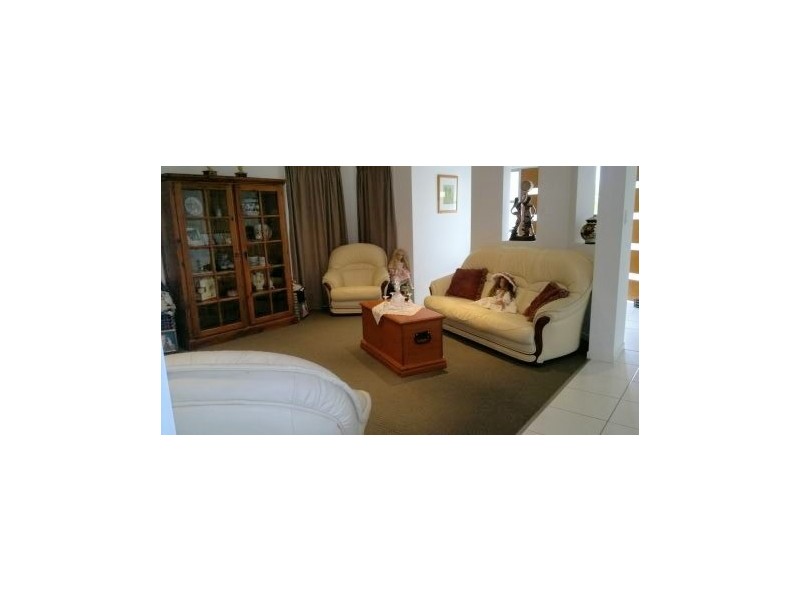 8 Barramundi Dr, Burrum Heads QLD 4659