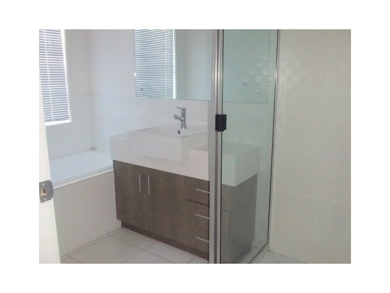 8 Barramundi Dr, Burrum Heads QLD 4659