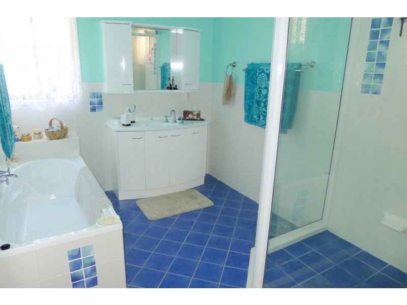 290 Pacific Haven Cct, Pacific Haven QLD 4659