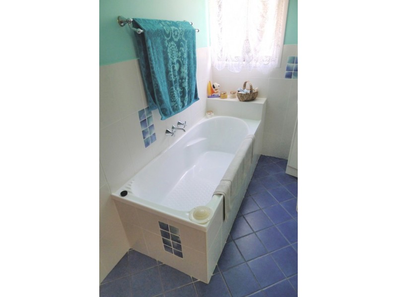 290 Pacific Haven Cct, Pacific Haven QLD 4659