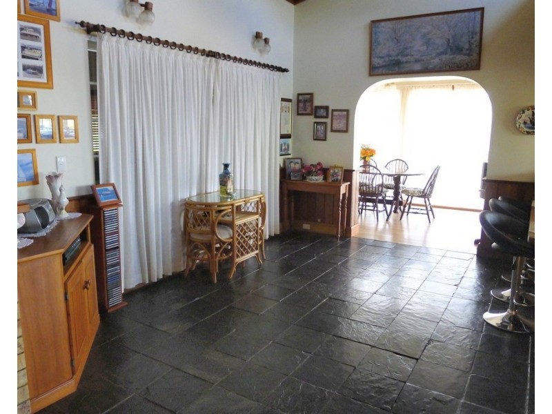 284 Pacific Haven Cct, Pacific Haven QLD 4659