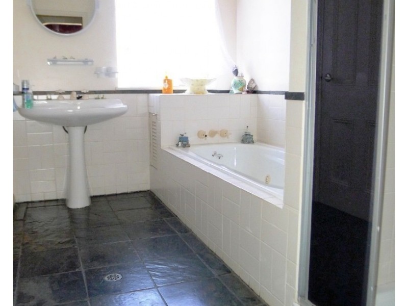 284 Pacific Haven Cct, Pacific Haven QLD 4659