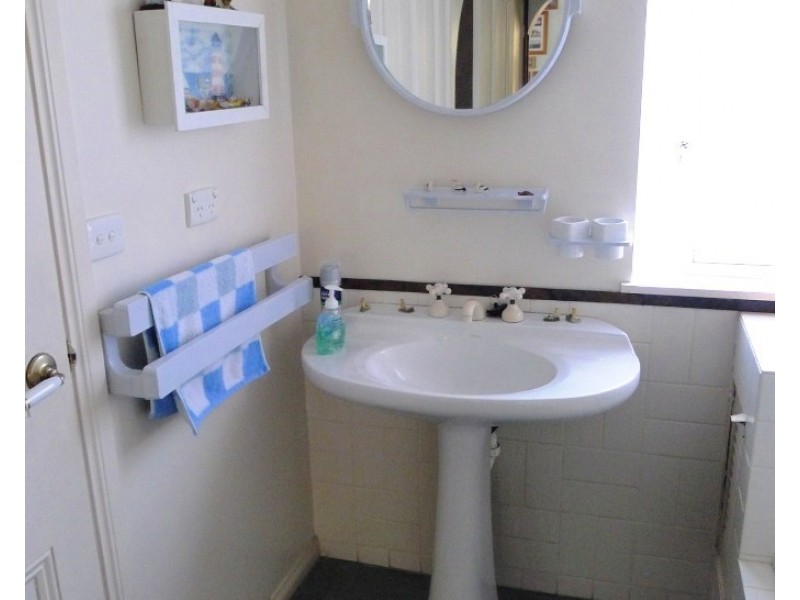 284 Pacific Haven Cct, Pacific Haven QLD 4659