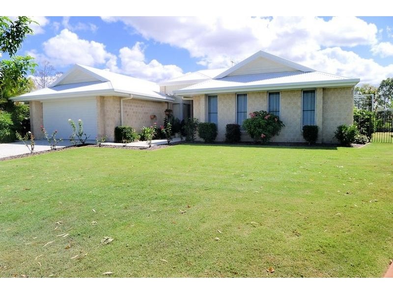 13 Fulmar Ct, Burrum Heads QLD 4659
