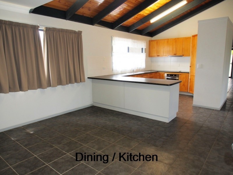 16 Island Close, Pacific Haven QLD 4659