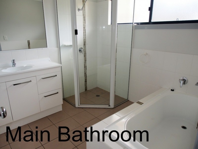 16 Island Close, Pacific Haven QLD 4659