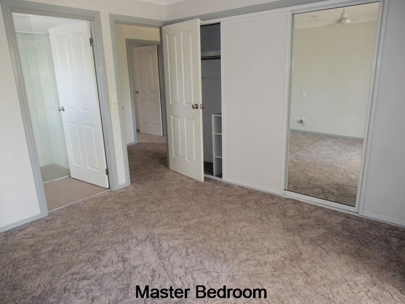 16 Island Close, Pacific Haven QLD 4659