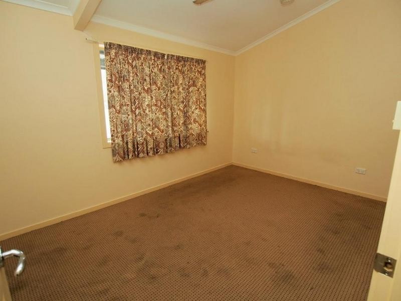 2 Jacqueline Drive, Pacific Haven QLD 4659