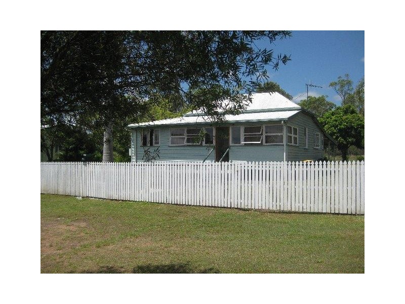 18 Thomas Street, Howard QLD 4659