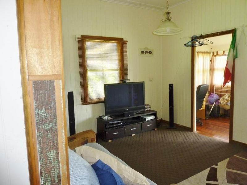 18 Thomas Street, Howard QLD 4659