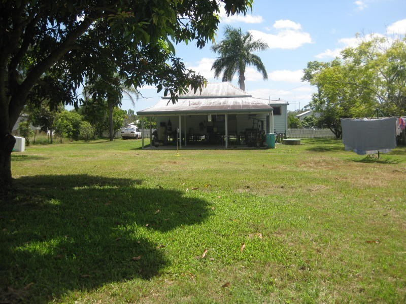 18 Thomas Street, Howard QLD 4659