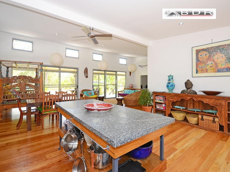 40 Dreamtime Av, Burrum Heads QLD 4659