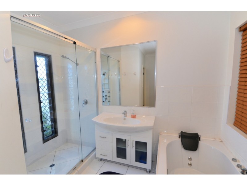 112 Riverview Drive, Burrum Heads QLD 4659