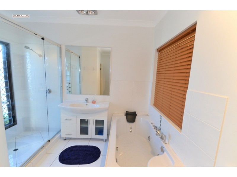 112 Riverview Drive, Burrum Heads QLD 4659