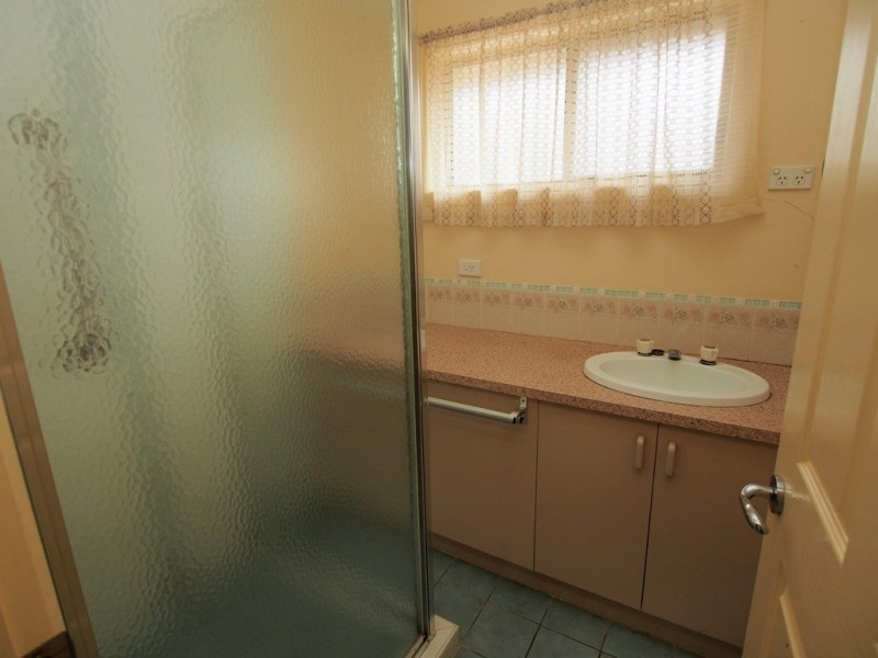 2 Jacqueline Dr, Pacific Haven QLD 4659