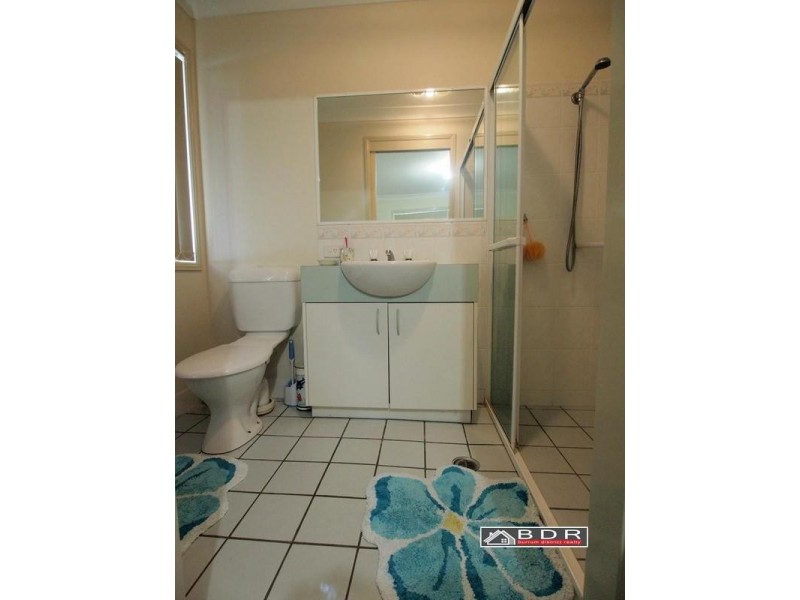 34 Spring St, Howard QLD 4659